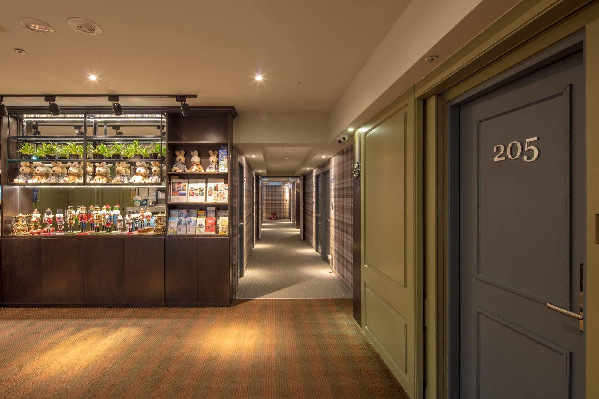 Urtrip Hotel Taipei Exterior photo